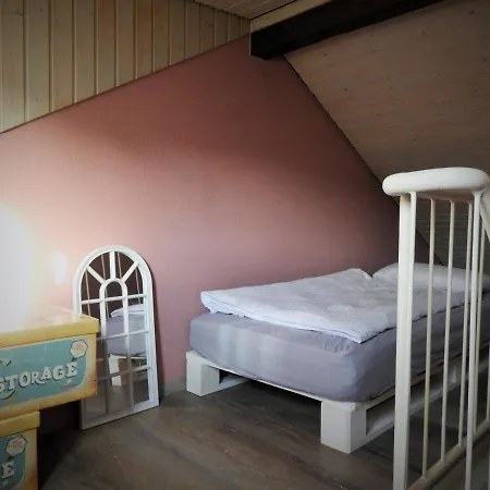 Eifelschaetzchen Am Kronenburger Dahlem (Euskirchen)