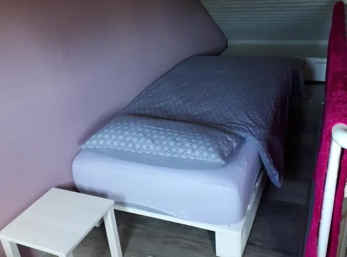 Eifelschaetzchen Am Kronenburger *